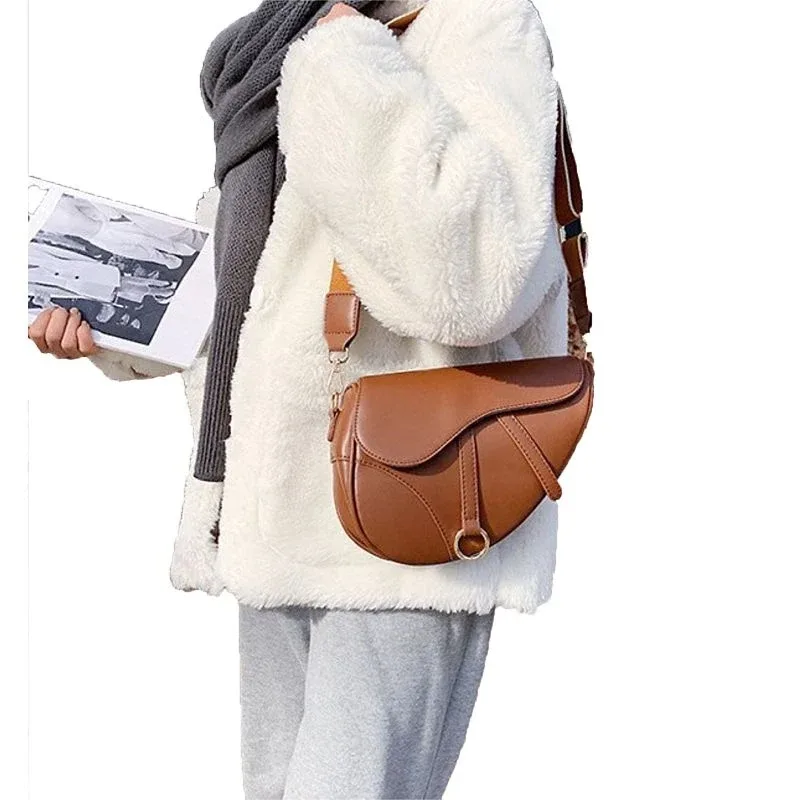 AWST Saddle Shoulder Handbag - Image 2