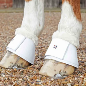 Carbon Tech Techno Wool Over Reach Boots White
