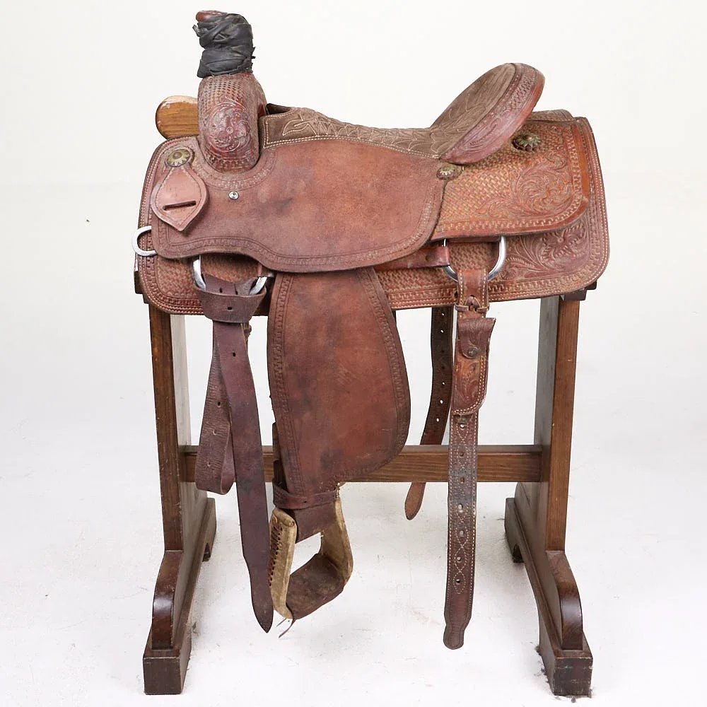 Circle J Used 16in 1/2 Breed Basket Weave and Floral Circle J Team Roping Saddle - Image 2