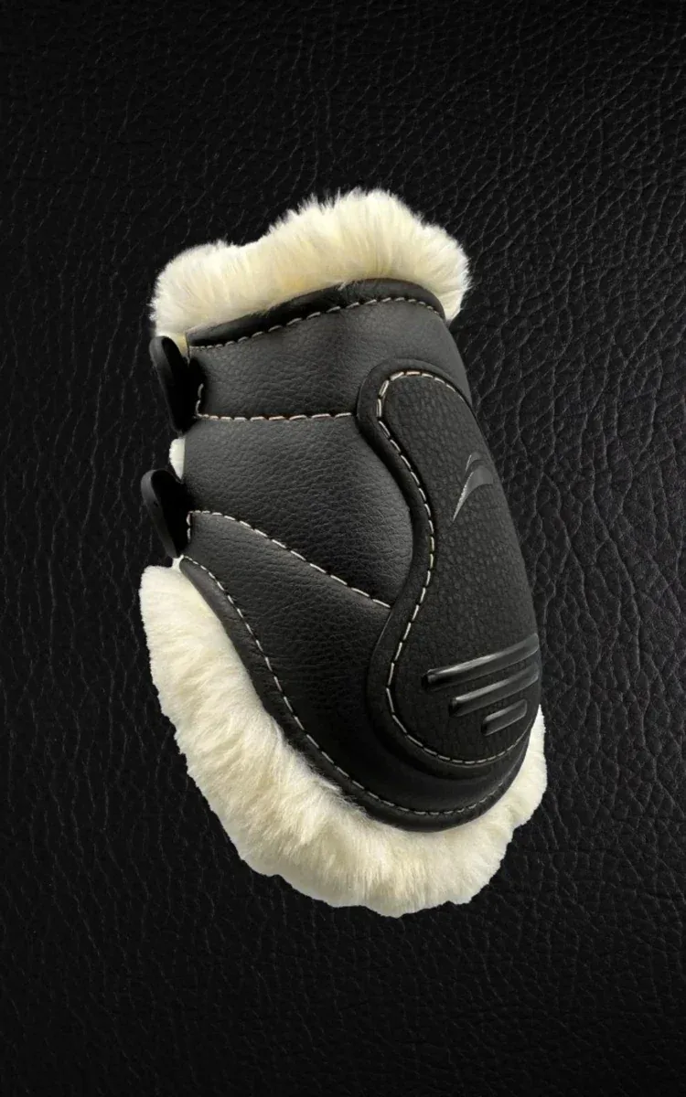 eQuick Glam Rear Fluffy Boot- Black- Large - Image 2
