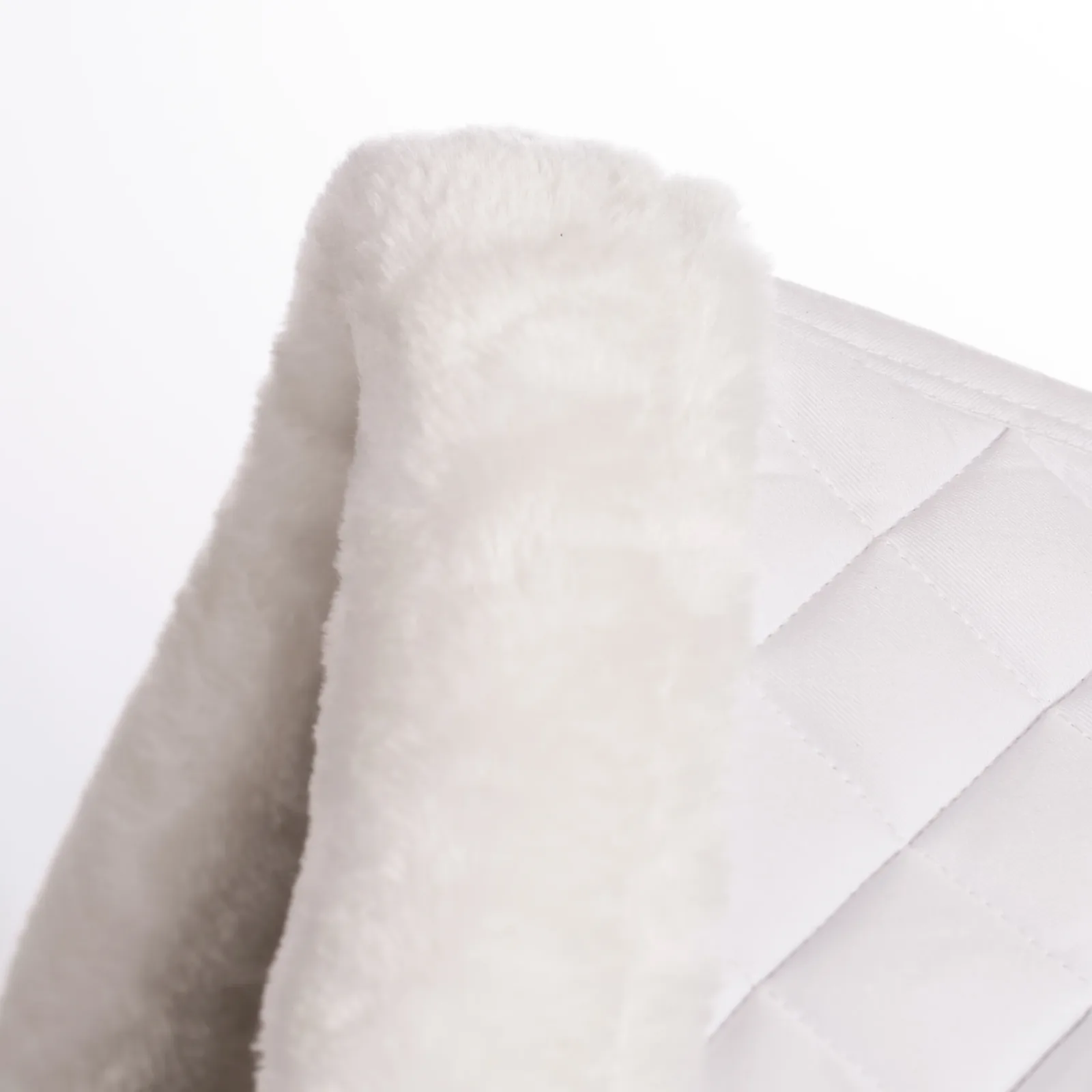 Equinavia Eidsvoll Ultra Fleece Trimmed Show Pad - Image 2