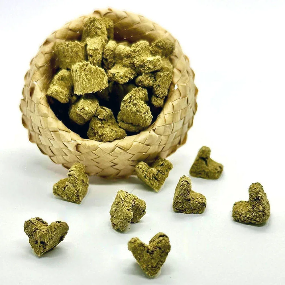 Hoppy Hay Hearts | NEW
