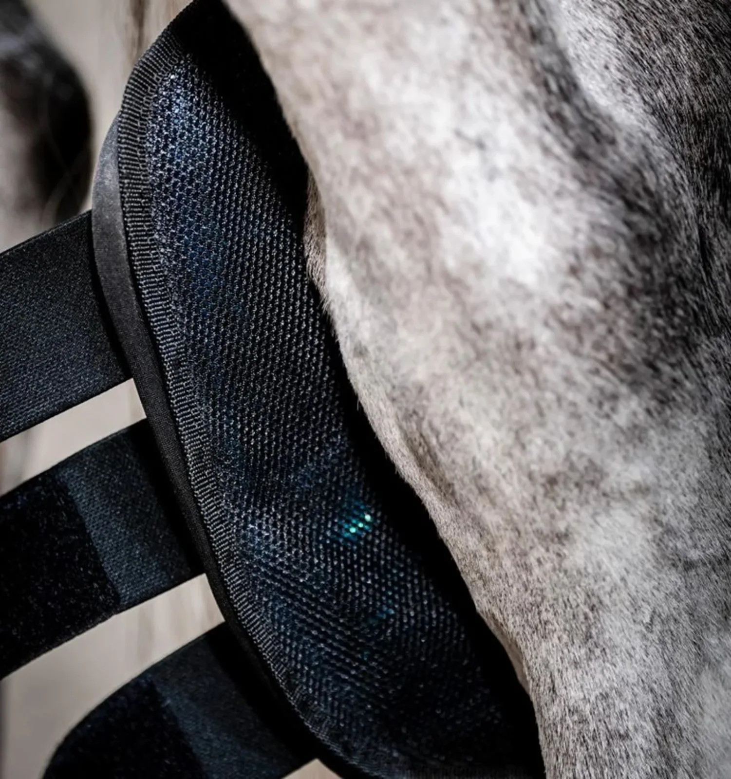 Horseware Ice Gel Hock Boots - Image 2