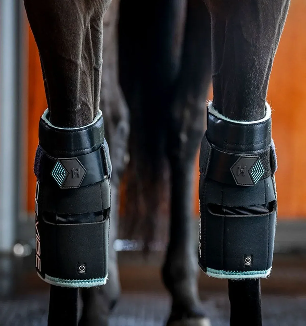 Horseware Ice-Vibe Knee Wraps - Image 2