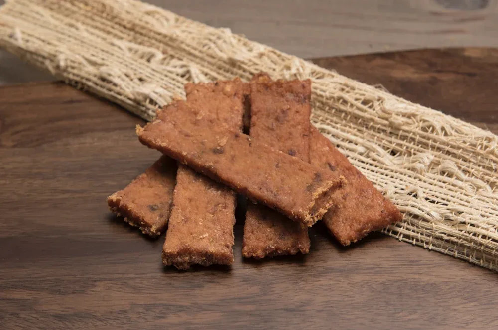 Nulo Freestyle Grain Free Salmon & Strawberries Recipe Jerky Dog Treats - Image 2