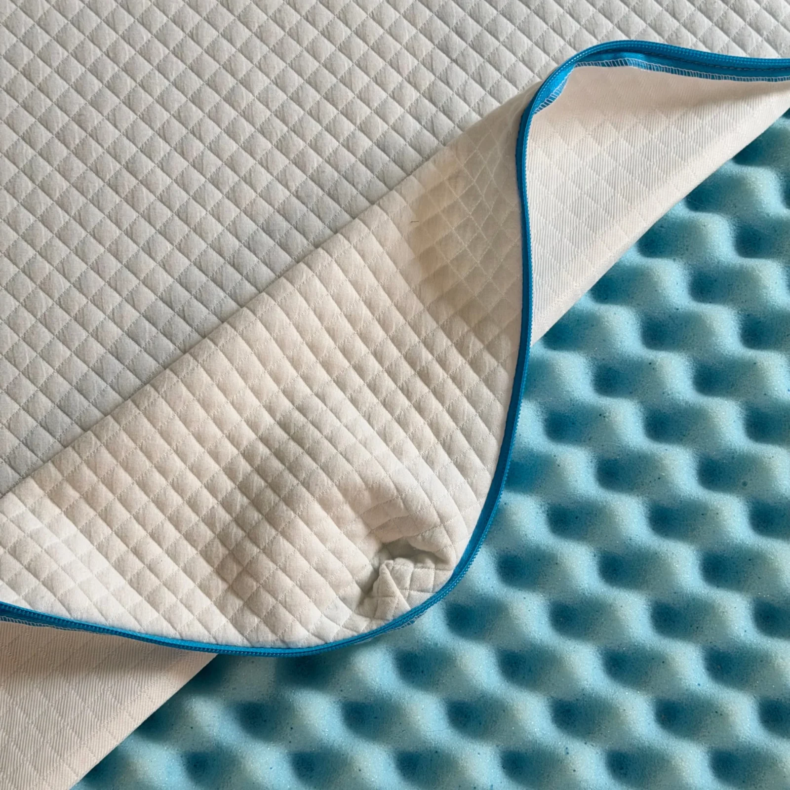 Slumba Orthopaedic Dog Mattress by Lords & Labradors - Image 2