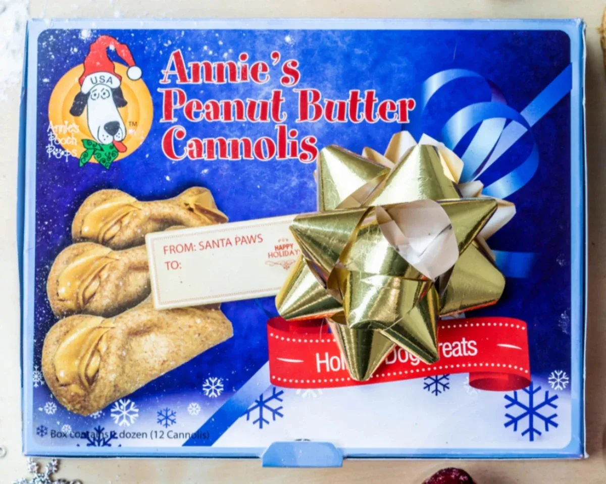 Annie's Holiday Peanut Butter Cannolis - One Dozen - Image 2