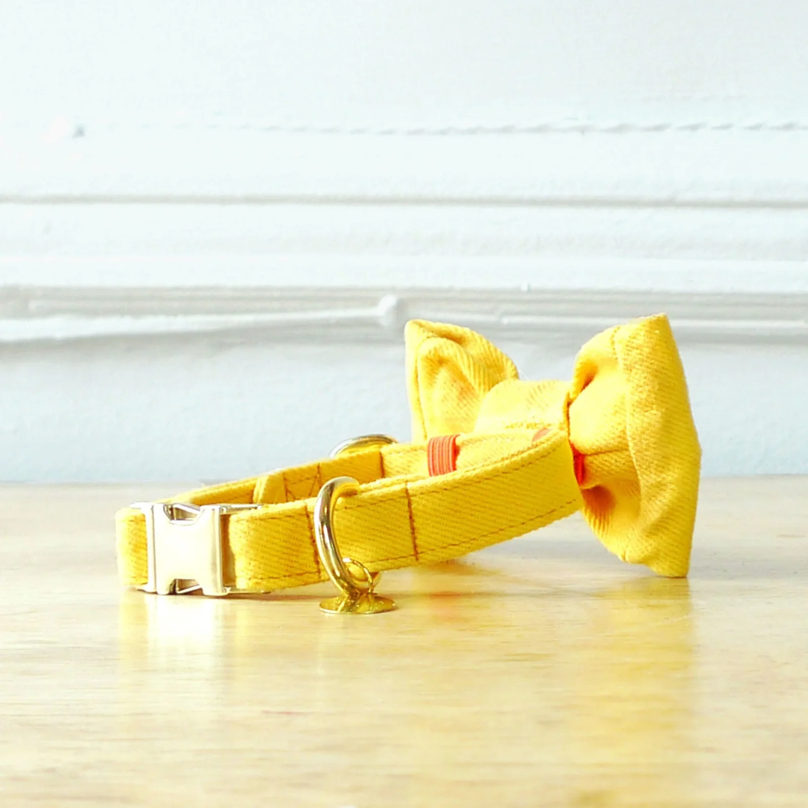Sunny Bowtie Collar - Image 2