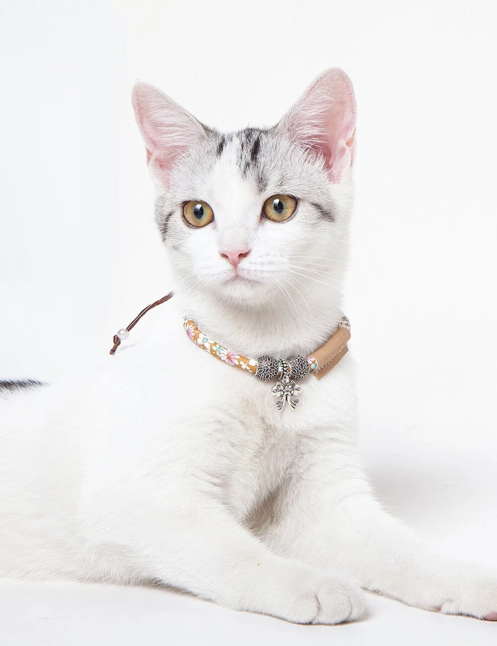 Pet Life ® Touchcat Lucky Charms Fashion Cat Necklace or Cat Collar with Designer Accent - 4 Pack - Image 2