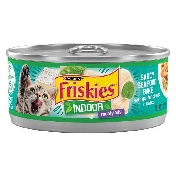 Purina Friskies Indoor Cat Food Meaty Bits Saucy Seafood Bake With Garden Greens in Sauce - 5.5 oz. Can