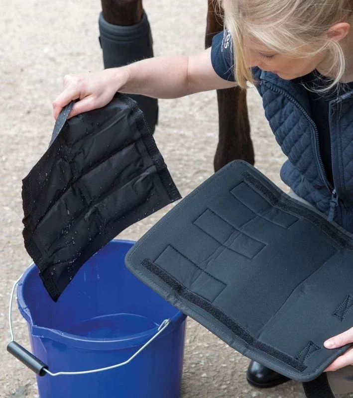 Shires Hot/Cold Relief Boots - Image 2