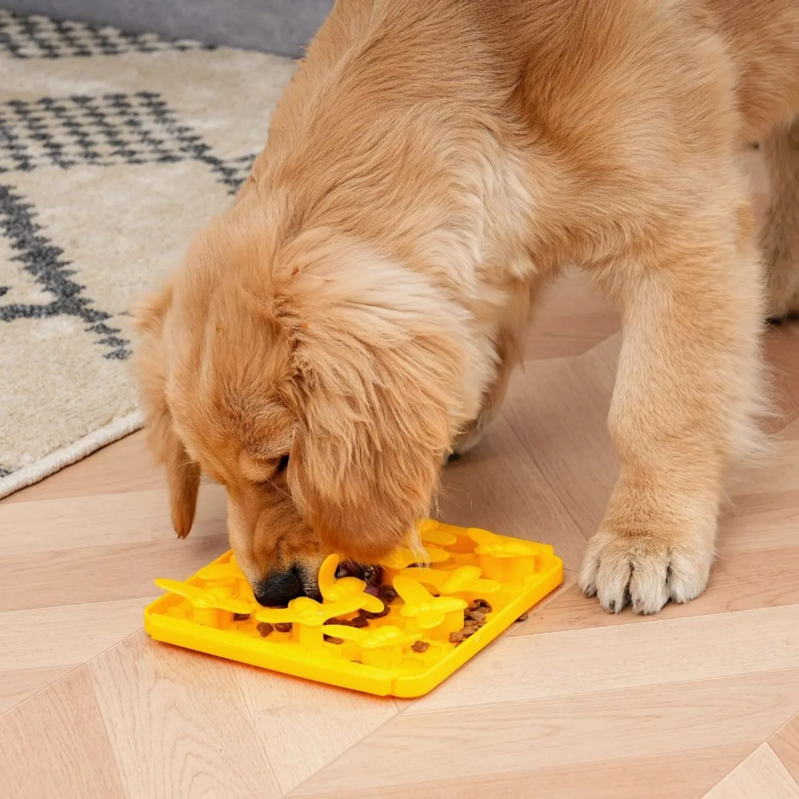 Tall Tails Dog Foraging Mat Busy Bee - Image 2