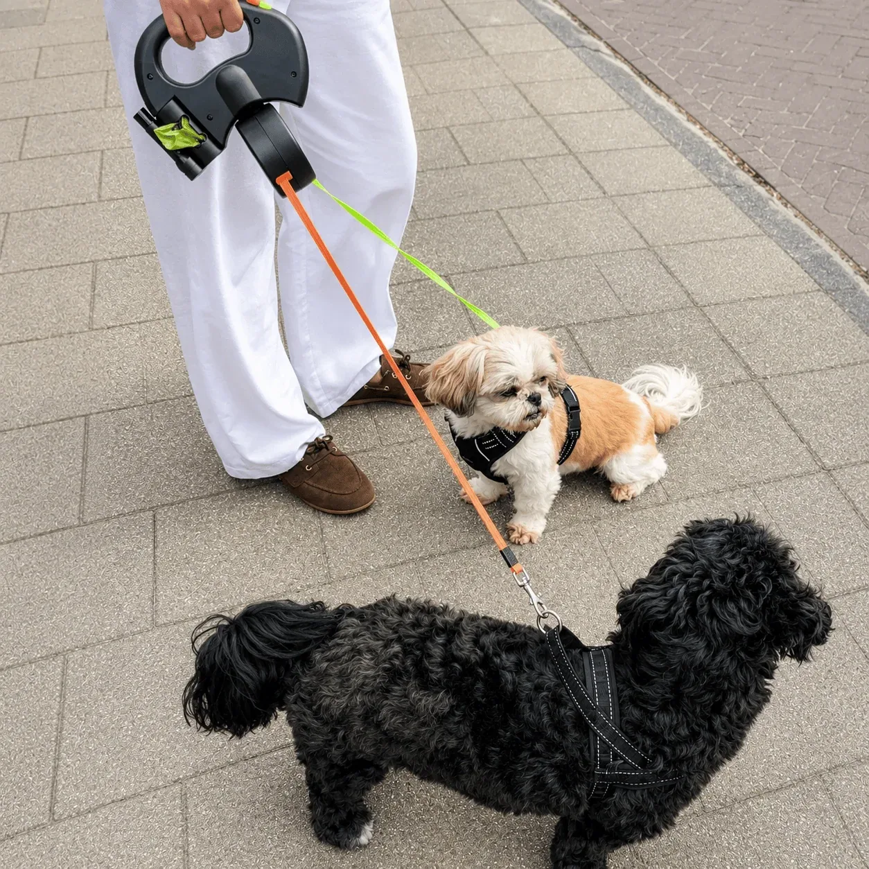 Tangle-Free Two-in-One Retractable Dog Leash - Image 2